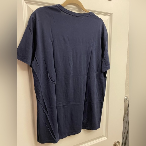 Lacoste V-neck - Picture 2 of 2